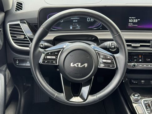 Used 2025 Kia Seltos S FWD image 15