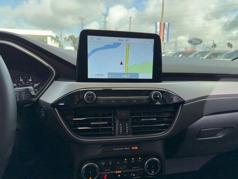 Certified 2022 Ford Escape SEL image 21