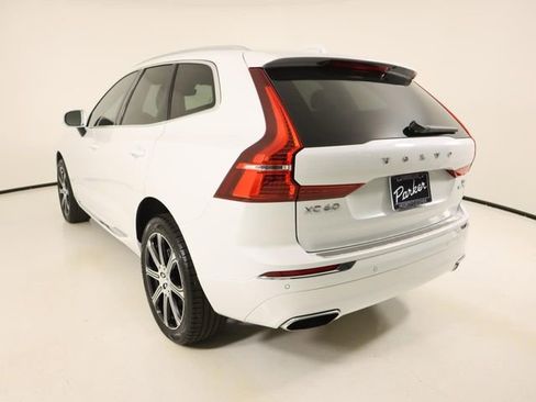 Used 2021 Volvo XC60 T5 Inscription w/ Advanced Package image 3