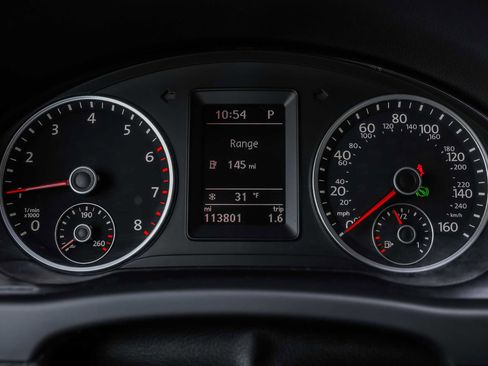 Used 2017 Volkswagen Tiguan Limited w/ Premium Package image 25