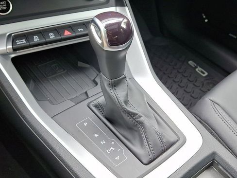 Certified 2025 Audi Q3 2.0T Premium Plus w/ Premium Plus Package AWD/4WD image 21