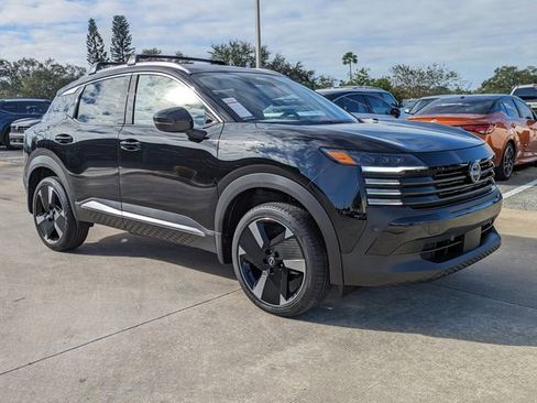 New 2026 Nissan Kicks SR image 2