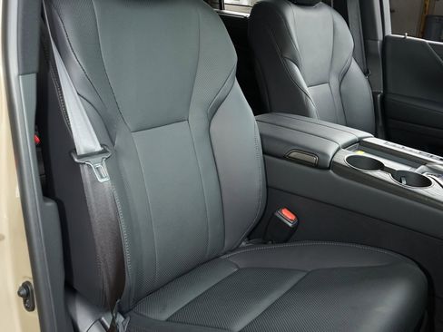 Used 2026 Lexus LX 700h Overtrail AWD/4WD image 10