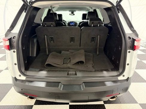 Used 2021 Chevrolet Traverse RS image 5