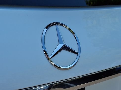 Used 2022 Mercedes-Benz GLE 350 4MATIC image 32