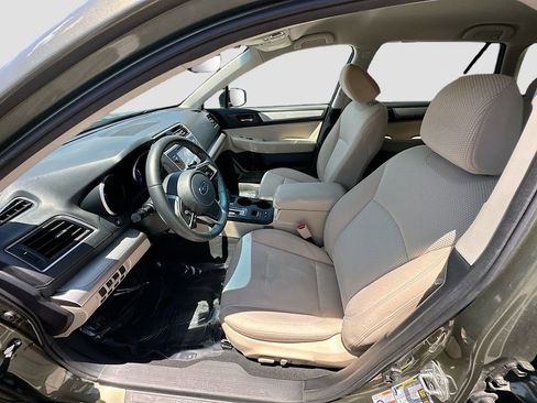 Used 2018 Subaru Outback 2.5i Premium AWD/4WD image 21