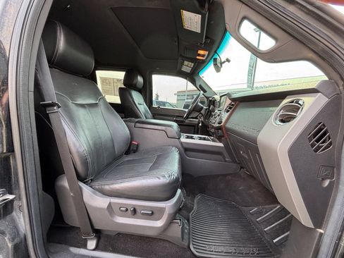 Used 2014 Ford F250 Lariat w/ Lariat Ultimate Package AWD/4WD image 25