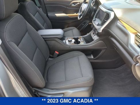 Certified 2023 GMC Acadia SLE w/ Driver Convenience Package AWD/4WD image 21