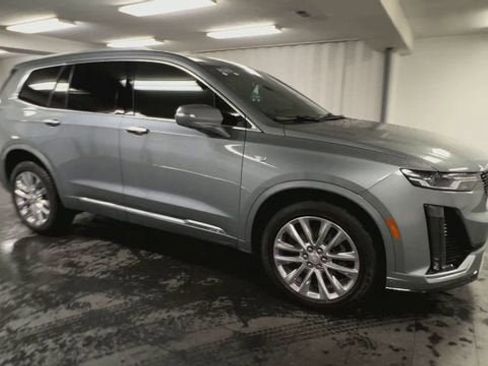 Certified 2023 Cadillac XT6 Premium Luxury AWD/4WD image 2