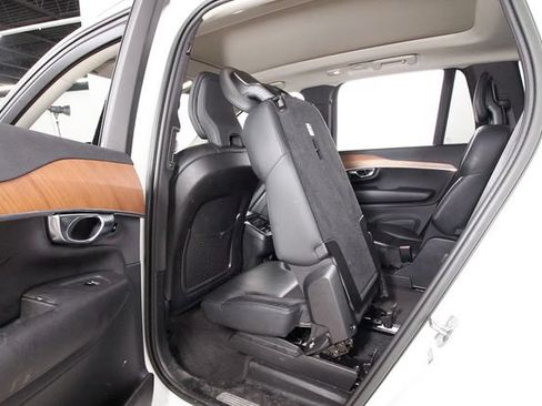 Certified 2023 Volvo XC90 B6 Plus AWD/4WD image 21