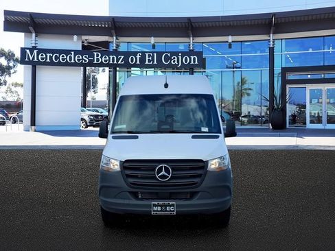 Used 2025 Mercedes-Benz Sprinter 2500 image 2
