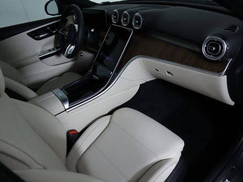 New 2025 Mercedes-Benz C 300 Sedan image 19