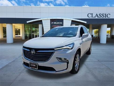 Used 2023 Buick Enclave Essence w/ Experience Buick Package image 3