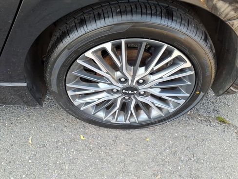 Certified 2023 Kia Forte GT-Line image 7