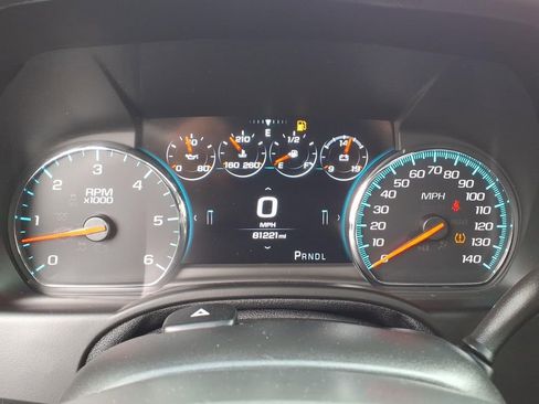 Used 2019 Chevrolet Tahoe Premier w/ Premier Plus Edition AWD/4WD image 2