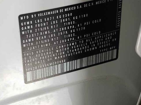 Used 2019 Volkswagen Tiguan SE w/ Panoramic Sunroof Package image 30