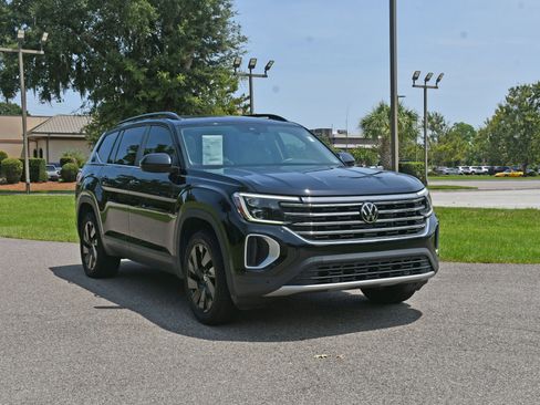 Used 2024 Volkswagen Atlas SE FWD image 6