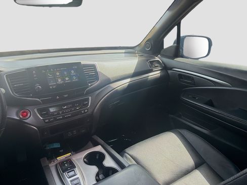 Certified 2025 Honda Passport EX-L image 21