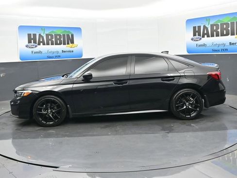 Used 2025 Honda Civic Sport image 2