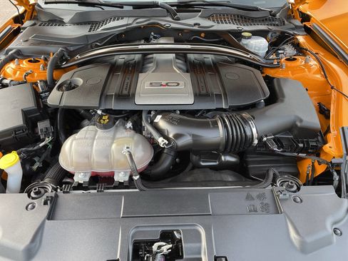 Used 2018 Ford Mustang GT Premium w/ GT Performance Package image 12