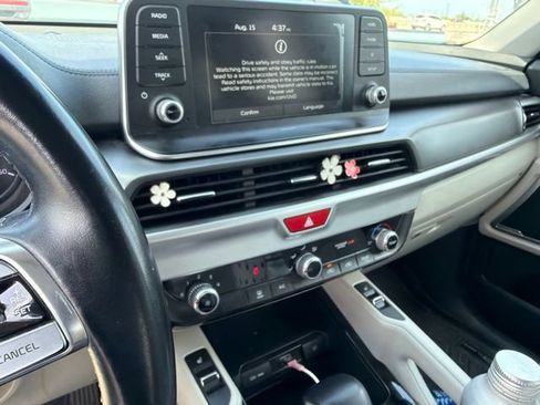 Used 2021 Kia Telluride S FWD image 6