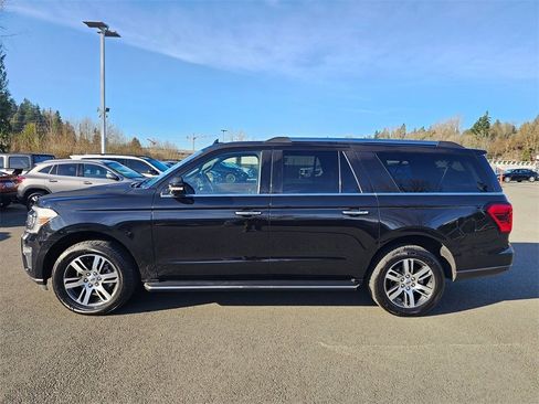 Used 2023 Ford Expedition Max Limited image 8