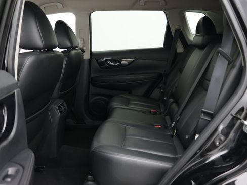 Used 2020 Nissan Rogue SL FWD image 31