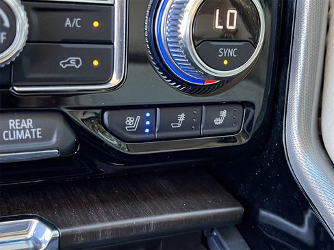 Used 2021 GMC Yukon Denali w/ Denali Ultimate Package image 19