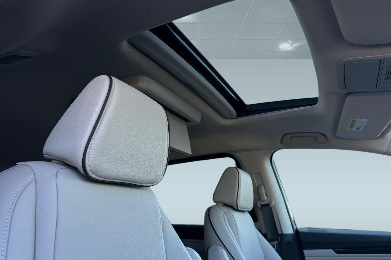 New 2027 Honda Odyssey Touring image 27