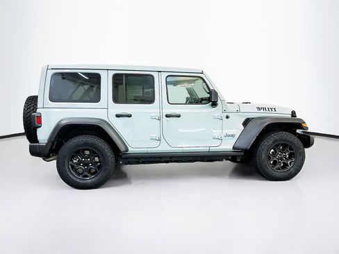 Used 2023 Jeep Wrangler Unlimited w/ Sun & Screen Package AWD/4WD image 10