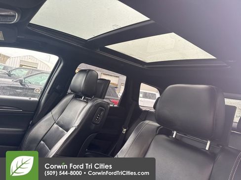 Used 2017 Jeep Grand Cherokee Limited w/ Luxury Group II image 7