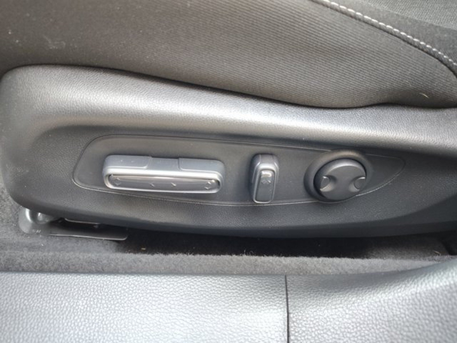 Used 2023 Honda Accord EX image 12
