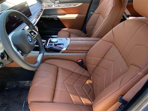 New 2025 BMW i7 xDrive60 image 19