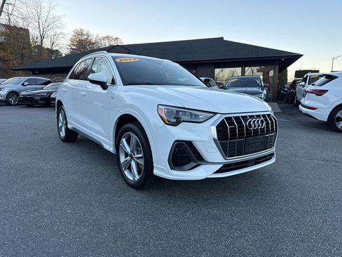 Used 2022 Audi Q3 2.0T Premium w/ Convenience Package image 6