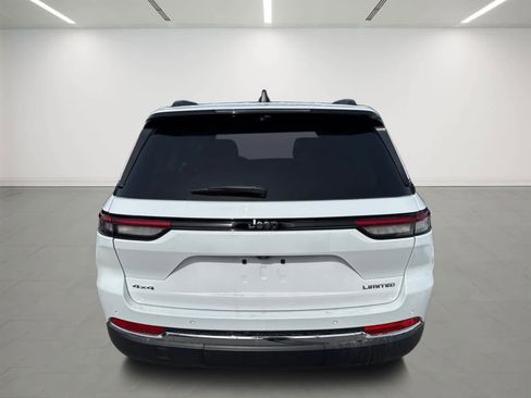 Used 2023 Jeep Grand Cherokee Limited w/ Luxury Tech Group II image 5