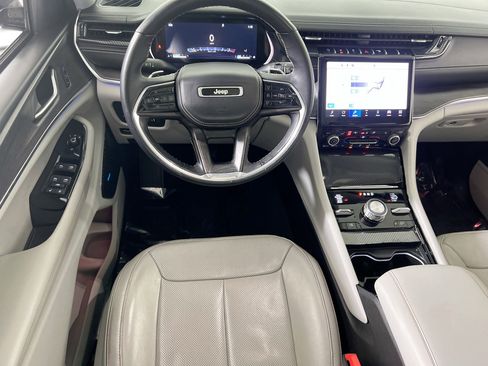 Used 2022 Jeep Grand Cherokee Overland image 24