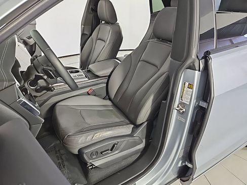 Used 2023 Audi Q8 Premium Plus w/ Premium Plus Package image 22