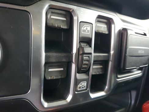 Used 2020 Jeep Wrangler Unlimited Sport AWD/4WD image 16