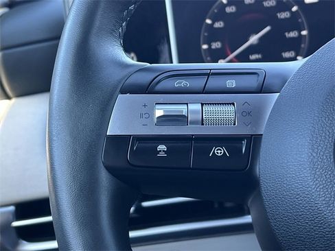 Certified 2025 Hyundai Tucson Limited image 23