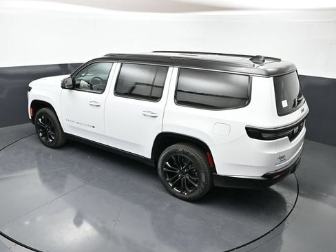 New 2026 Jeep Grand Wagoneer Summit AWD/4WD image 50