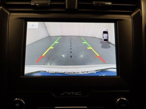 Used 2020 Ford Fusion SE w/ Equipment Group 151A image 21