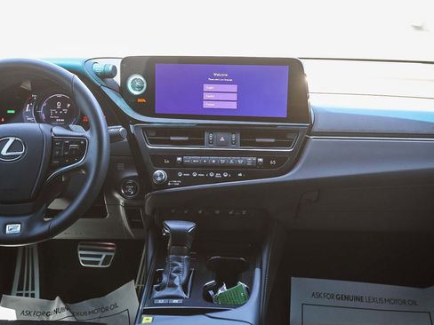 Used 2024 Lexus ES 300h F Sport w/ Accessory Package (Z2) image 13