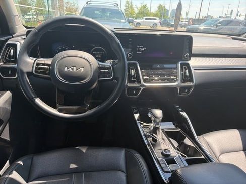 Used 2023 Kia Sorento SX AWD/4WD image 8