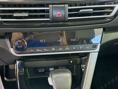 Used 2021 Kia Seltos SX w/ SX Sunroof Package image 16