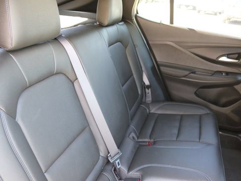 Used 2025 Buick Envista Sport Touring w/ Convenience I Package FWD image 17