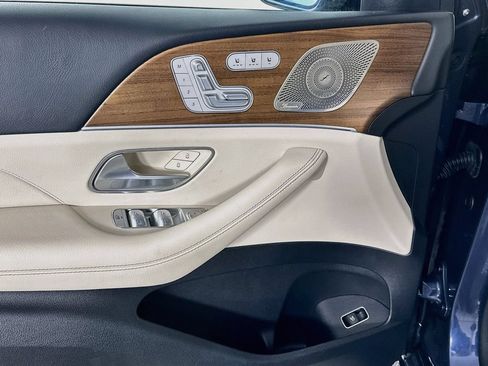 Certified 2025 Mercedes-Benz GLS 450 4MATIC image 18