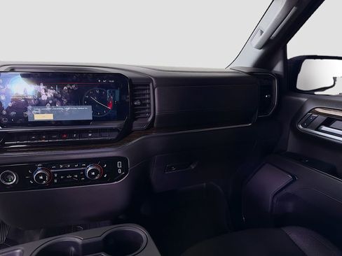 Used 2024 GMC Sierra 1500 Elevation image 25