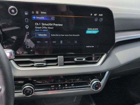 Used 2025 Chevrolet Equinox LT AWD/4WD image 19