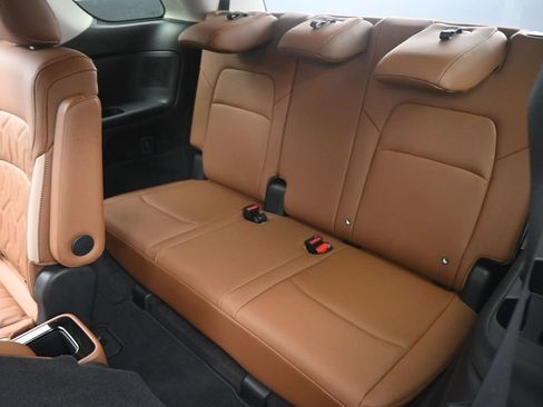 Used 2026 Nissan Pathfinder Platinum FWD image 19