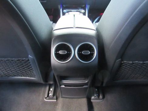 Used 2022 Mercedes-Benz EQB 300 4MATIC w/ Exclusive Package image 25